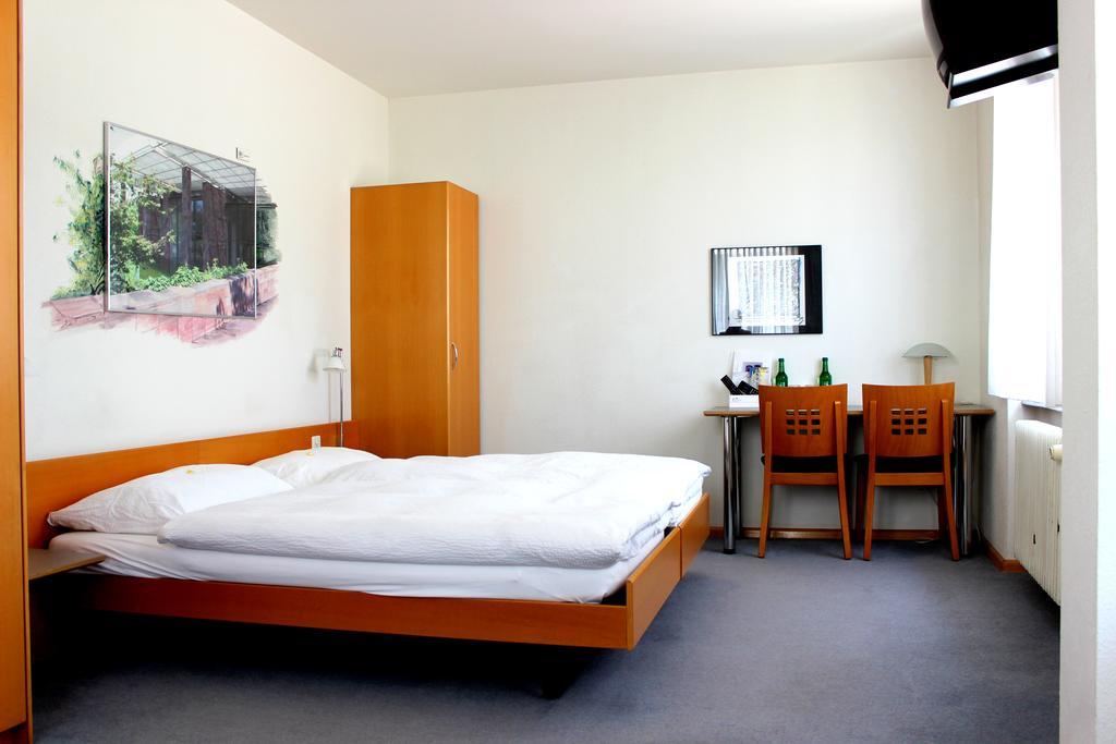Hotel Muenchnerhof Базель Экстерьер фото